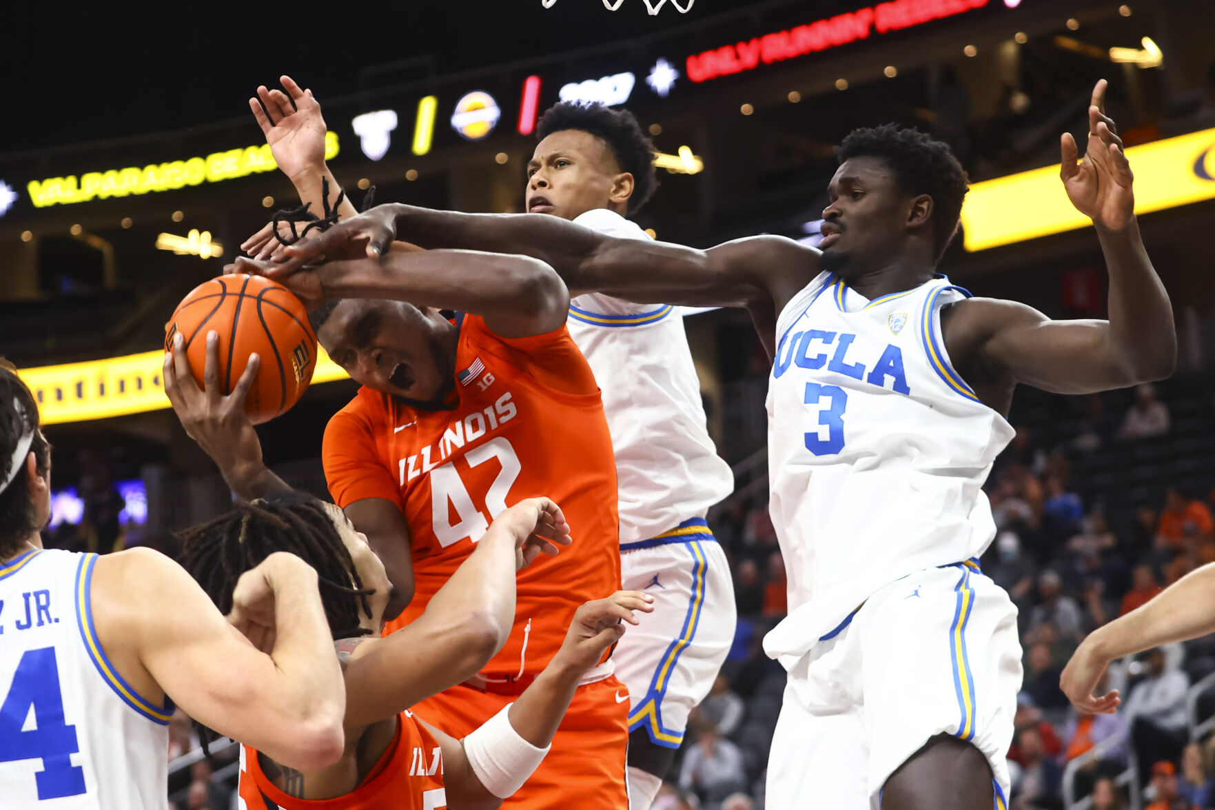 UCLA Illinois Basketball